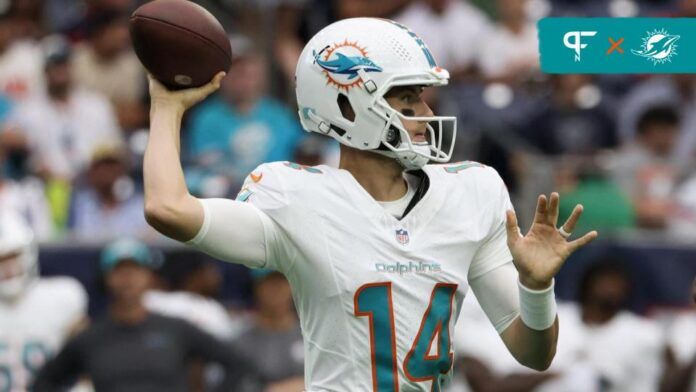 Miami Dolphins QB Mike White (14) throws a pass against the Houston Texans.