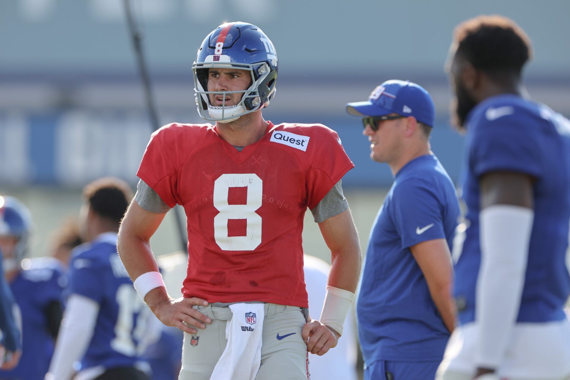 New York Giants QB Daniel Jones (8) looks on during training camp.