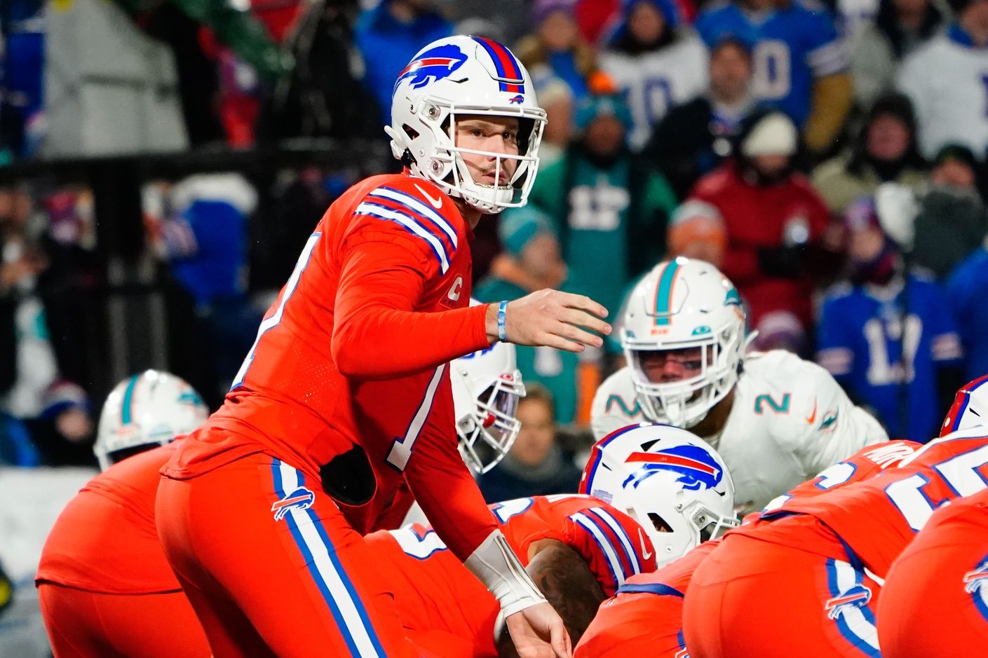 Buffalo Bills QB Josh Allen (17) before the snap against the Miami Dolphins.