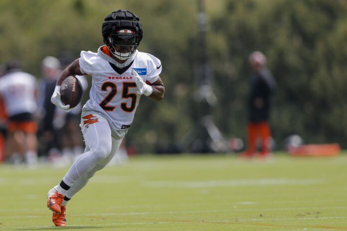 Chris Evans (25) runs drills during training camp at Kettering Health Practice Fields.