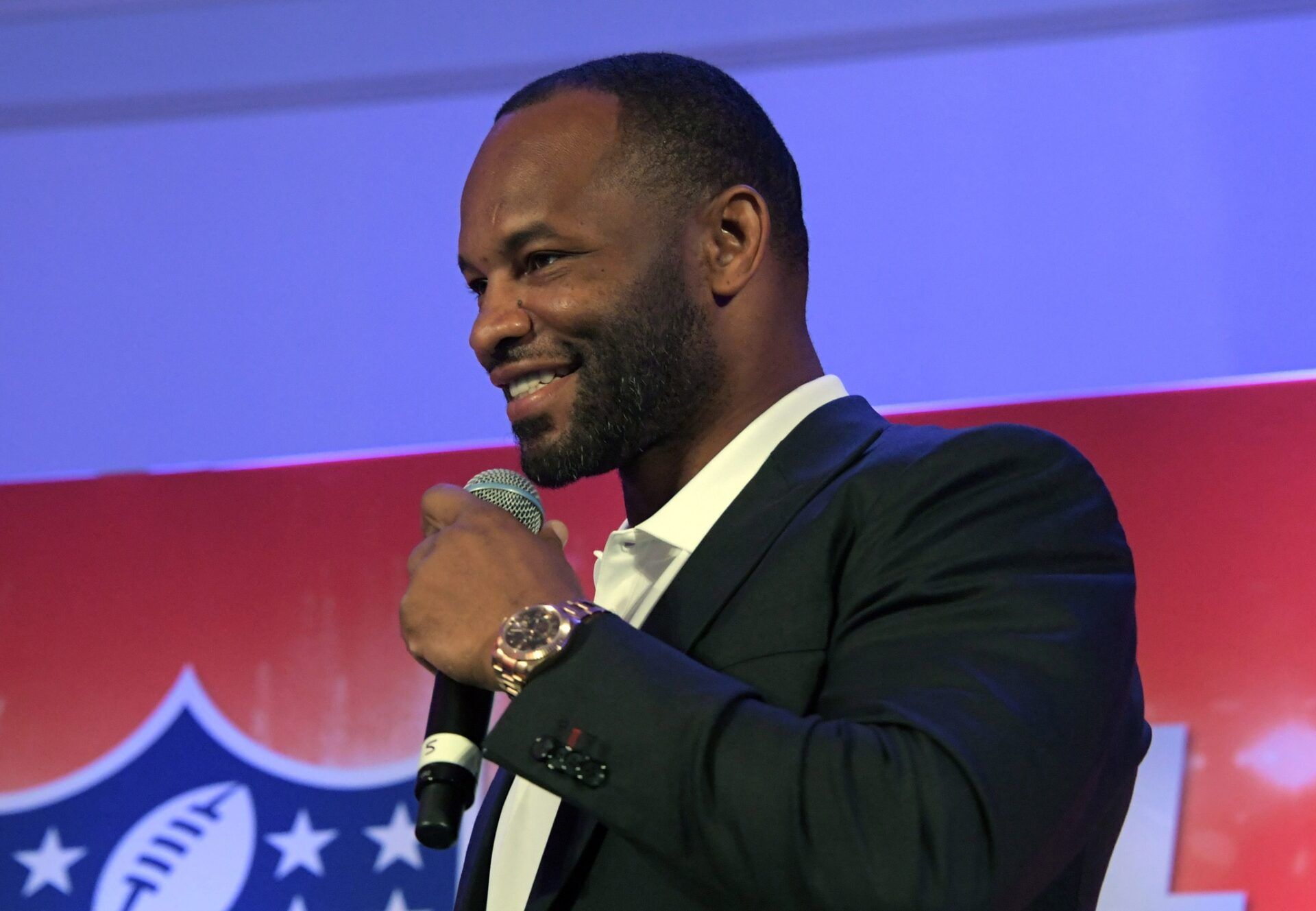 Former NFL running back Fred Taylor speaks during NFL UK Live.