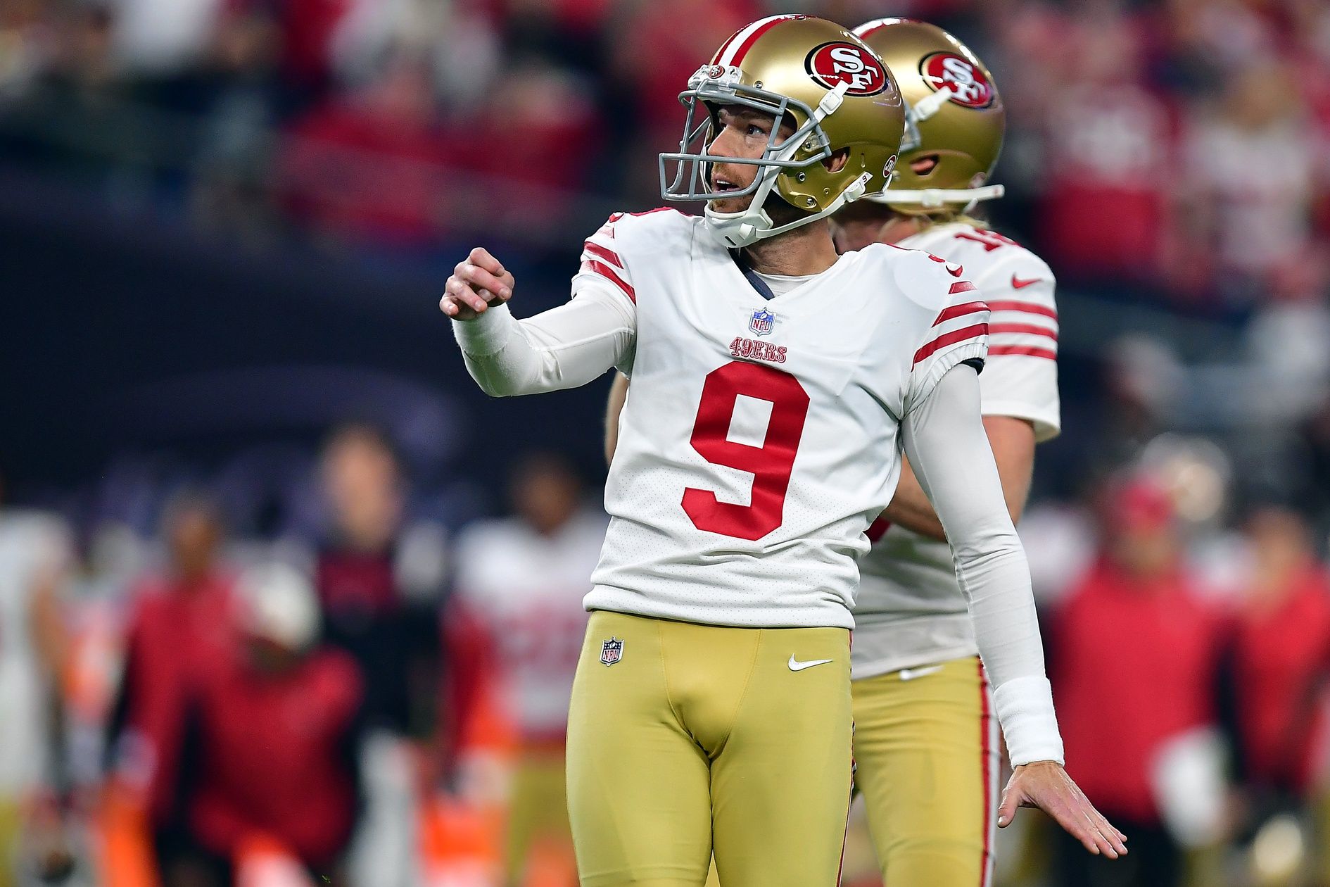 Robbie Gould (9) reacts after missing a field goal against the Las Vegas Raiders during the second half at Allegiant Stadium.