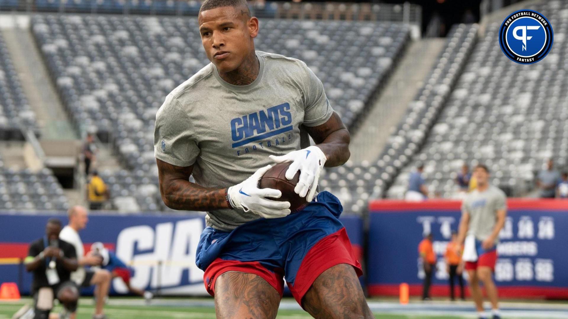 New York Giants TE Darren Waller practicing before a game.