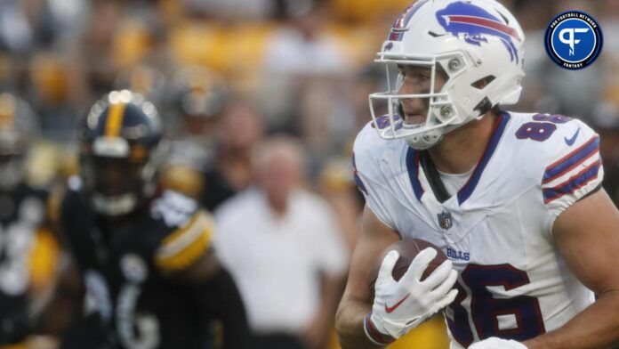 Buffalo Bills tight end Dalton Kincaid (86) runs after a catch against the Pittsburgh Steelers during the second quarter at Acrisure Stadium.