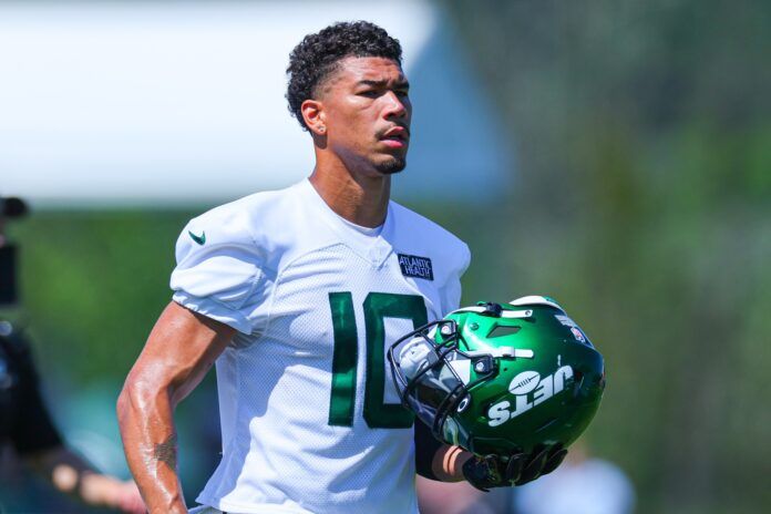 New York Jets WR Allen Lazard at practice.