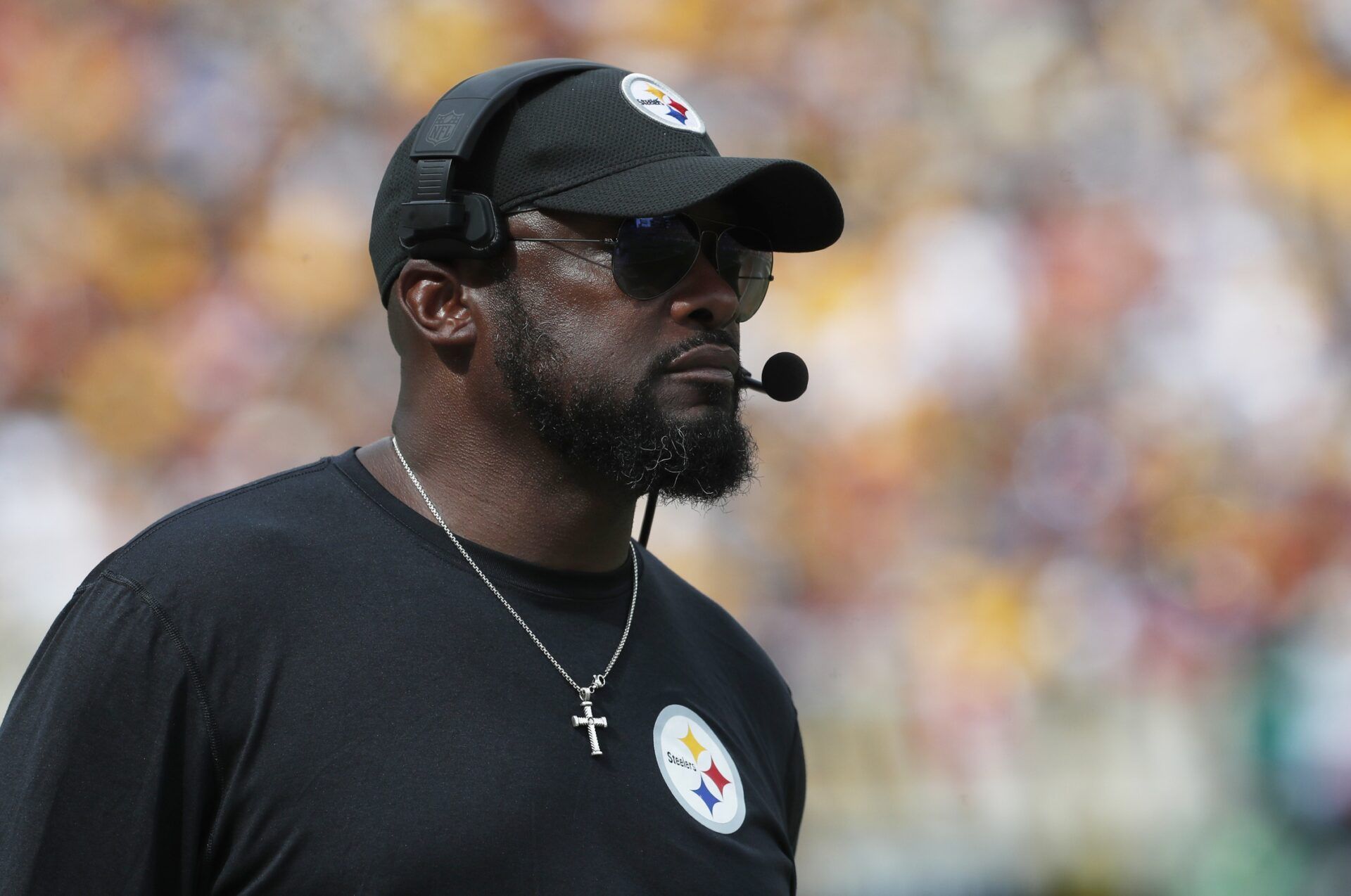 Mike Tomlin looks on against the San Francisco 49ers during the fourth quarter at Acrisure Stadium.