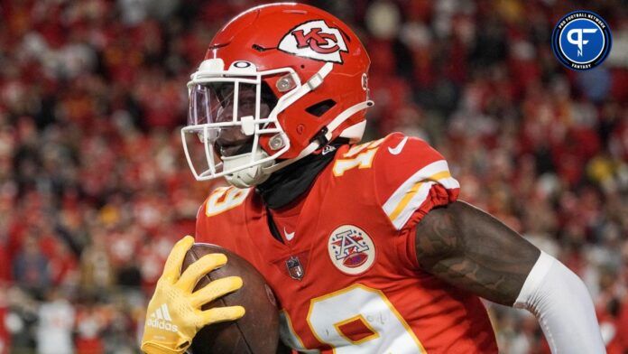 Kadarius Toney (19) warms up against the Tennessee Titans prior to a game at GEHA Field at Arrowhead Stadium.