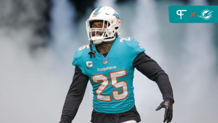 Xavien Howard (25) takes to the field prior to the game against the Green Bay Packers at Hard Rock Stadium.