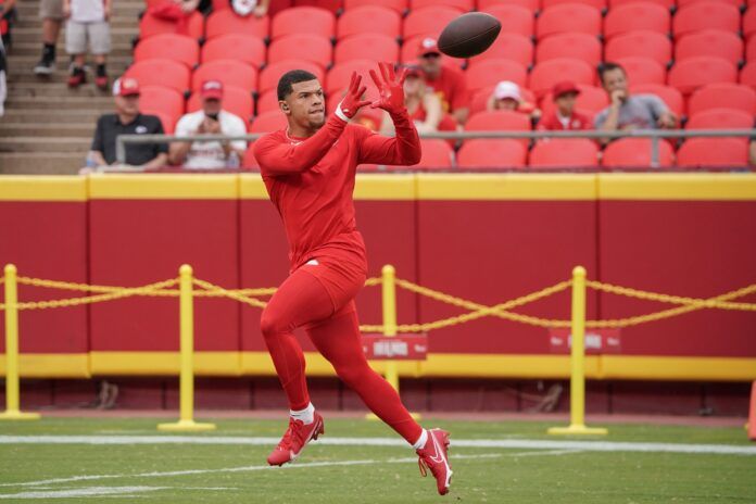 Kansas City Chiefs wide receiver Skyy Moore (24) warms up against the Cleveland Browns prior to a game.