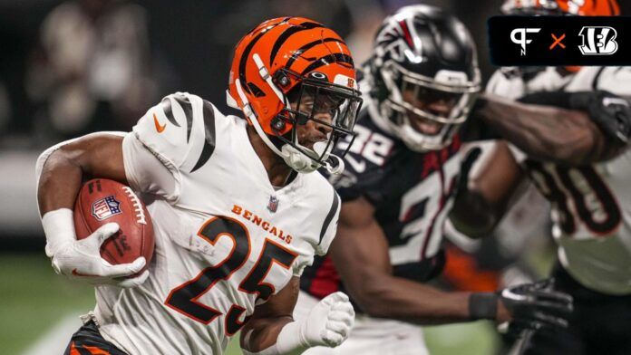 Cincinnati Bengals RB Chris Evans (25) rushes the ball against the Atlanta Falcons.