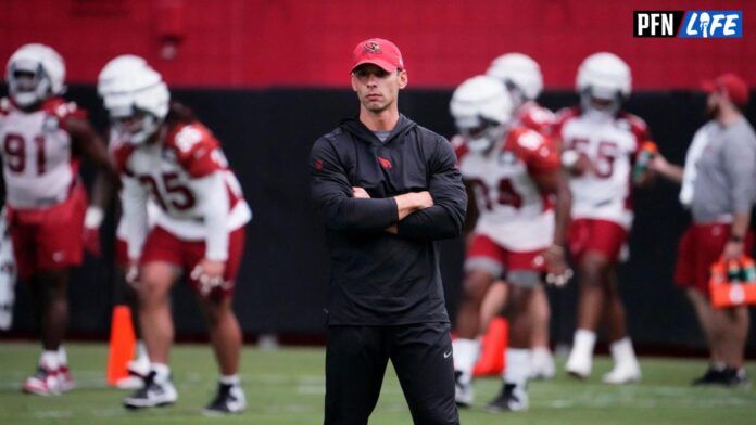 Arizona Cardinals head coach Jonathan Gannon looks on during training camp.