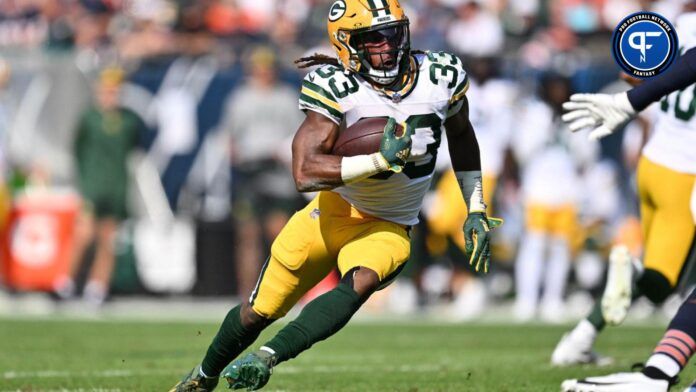 Packers RB Aaron Jones runs ball vs. Chicago Bears.