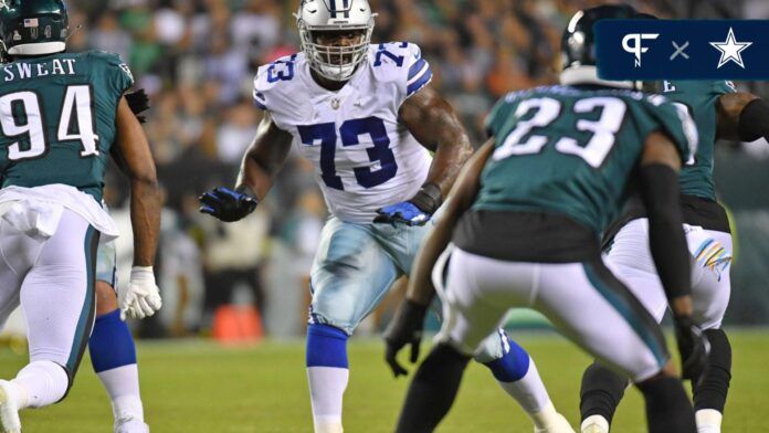 Dallas Cowboys OL Tyler Smith (73) lined up against the Philadelphia Eagles.