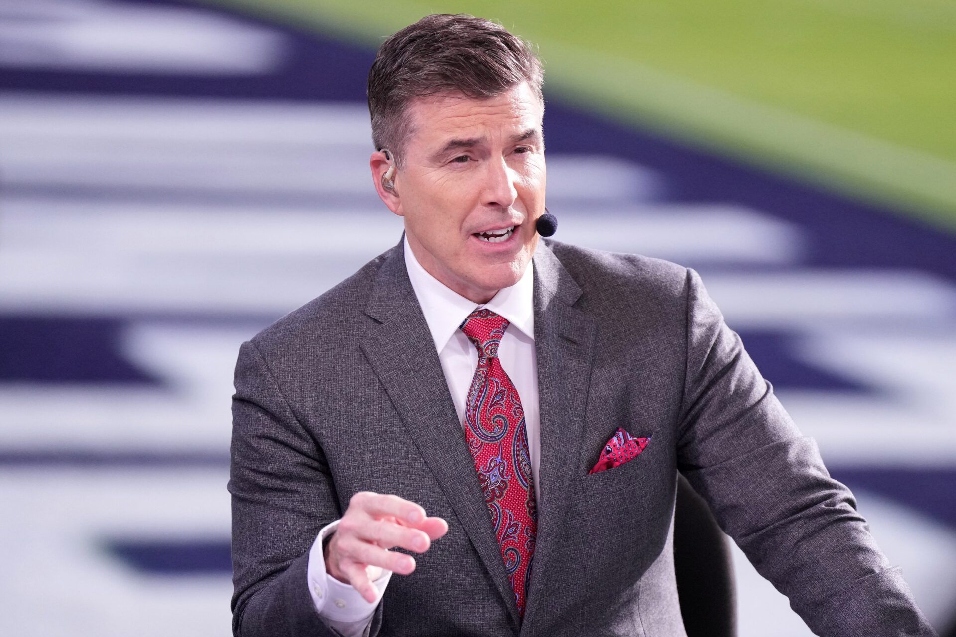 ESPN broadcaster Chris Fowler before the game between the Penn State Nittany Lions and the Utah Utes at the 109th Rose Bowl game at the Rose Bowl.