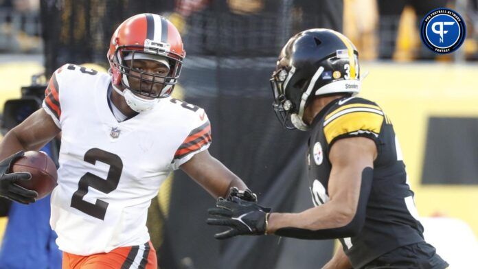 Cleveland Browns WR Amari Cooper (2) tries to avoid a tackle against the Pittsburgh Steelers.