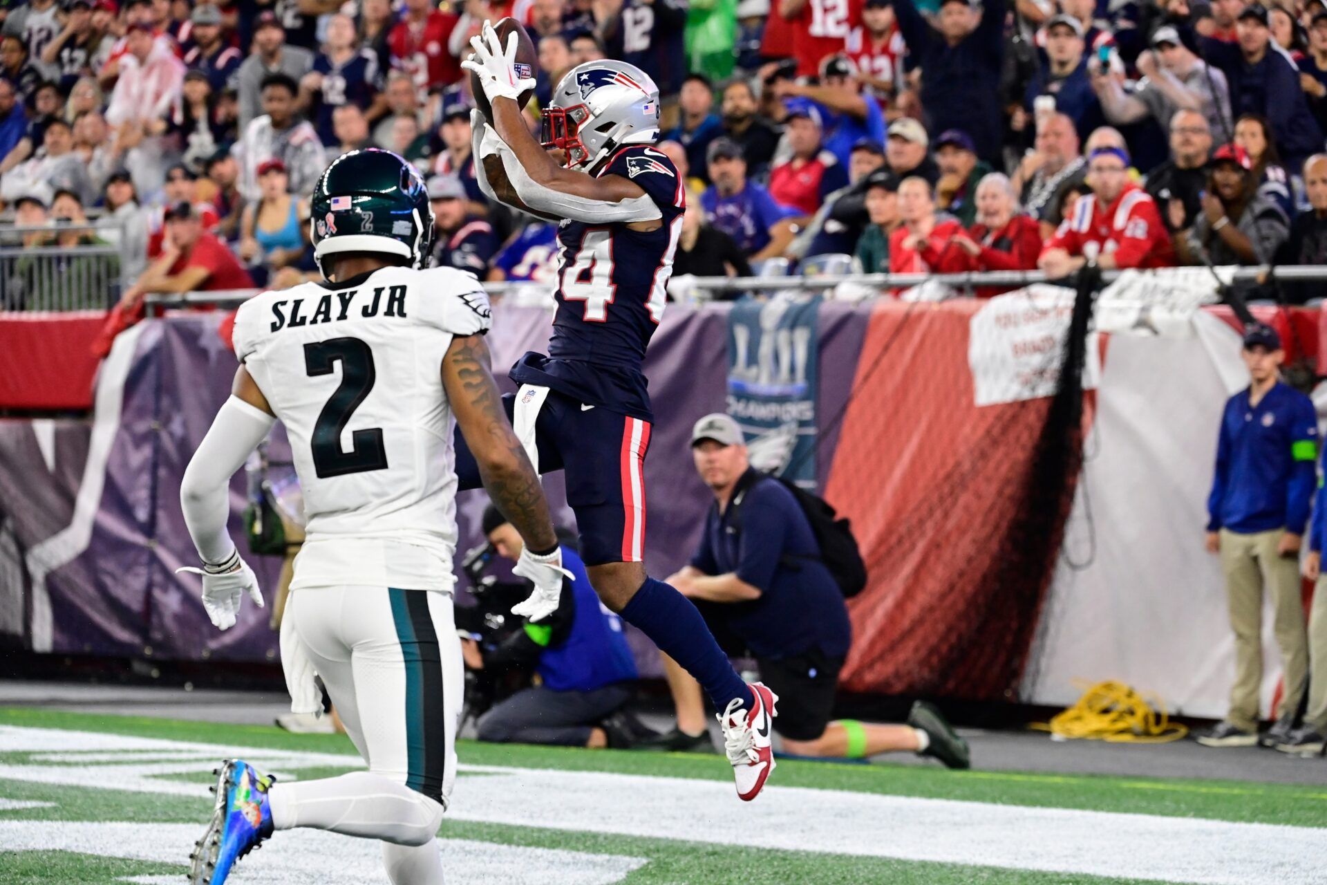 New England Patriots WR Kendrick Bourne (84) makes a TD catch against the Philadelphia Eagles.