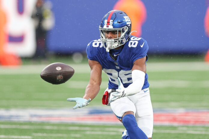 Darius Slayton (86) catches the ball during the second half against the Philadelphia Eagles at MetLife Stadium.