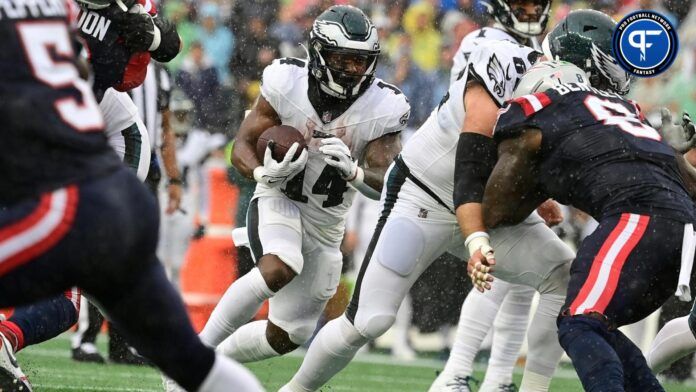 Philadelphia Eagles RB Kenneth Gainwell (14) runs the ball against the New England Patriots.