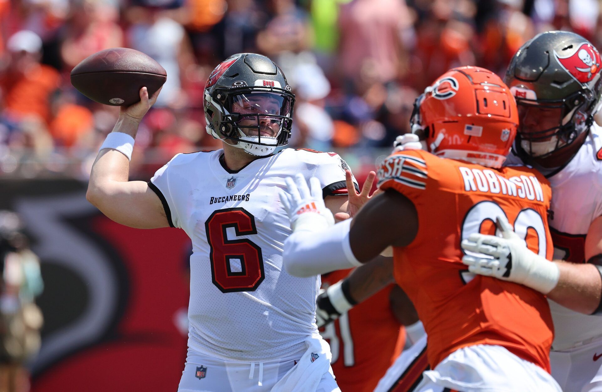 Tampa Bay Buccaneers QB Baker Mayfield (6) throws a pass against the Chicago Bears.