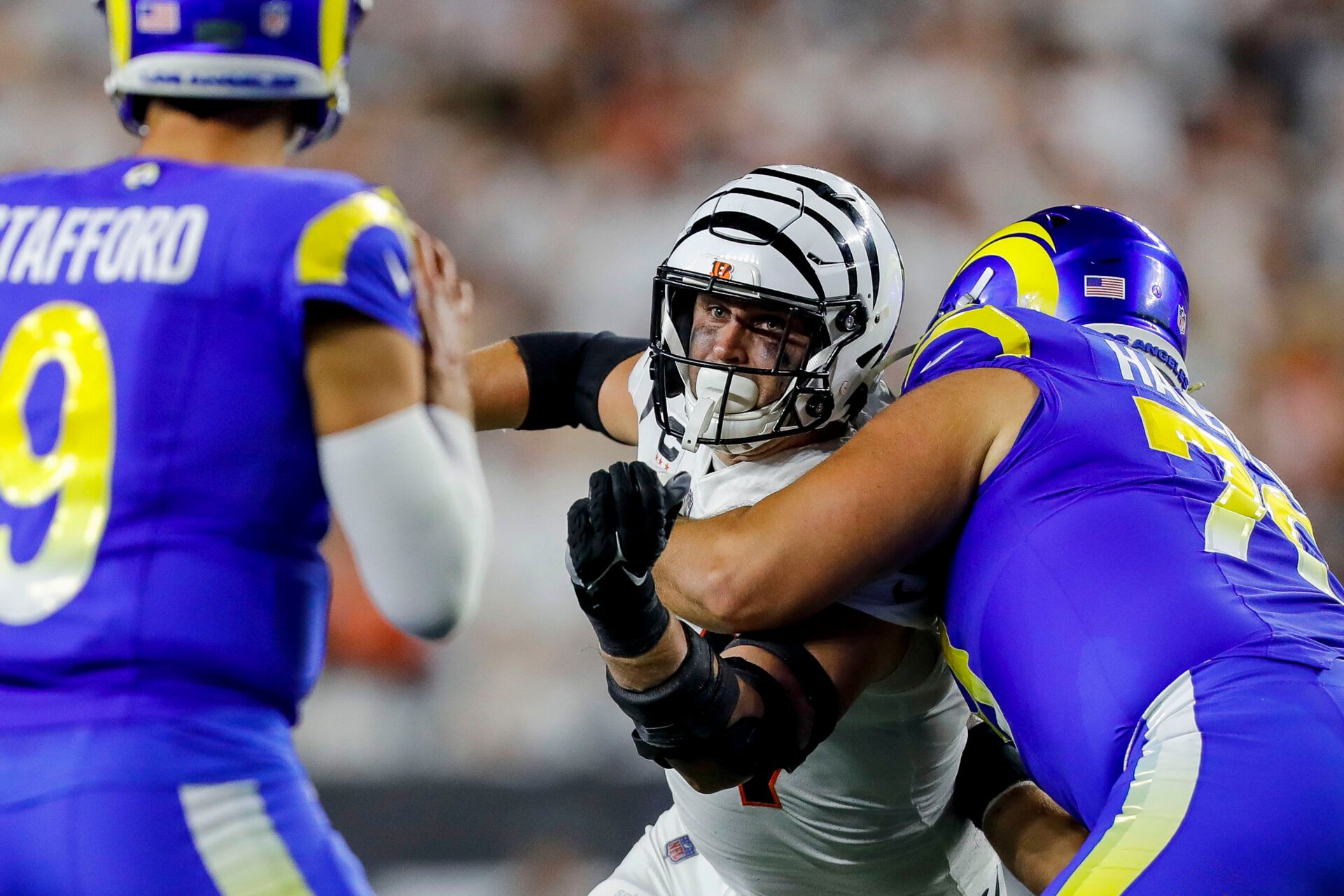 Cincinnati Bengals defensive end Sam Hubbard (94) pushes against Los Angeles Rams offensive tackle Rob Havenstein (79) in the second half at Paycor Stadium.