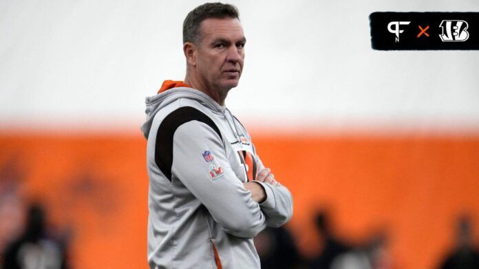 Lou Anarumo observes during practice.