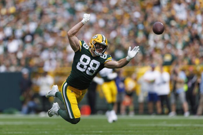 Luke Musgrave (88) is unable to catch a pass during the first quarter against the New Orleans Saints at Lambeau Field.