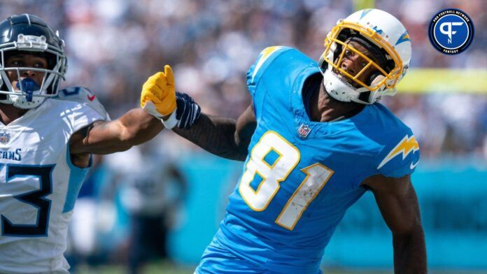 Mike Williams (81) can't catch up to an overthrown pass while defended by Tennessee Titans cornerback Tre Avery (23).