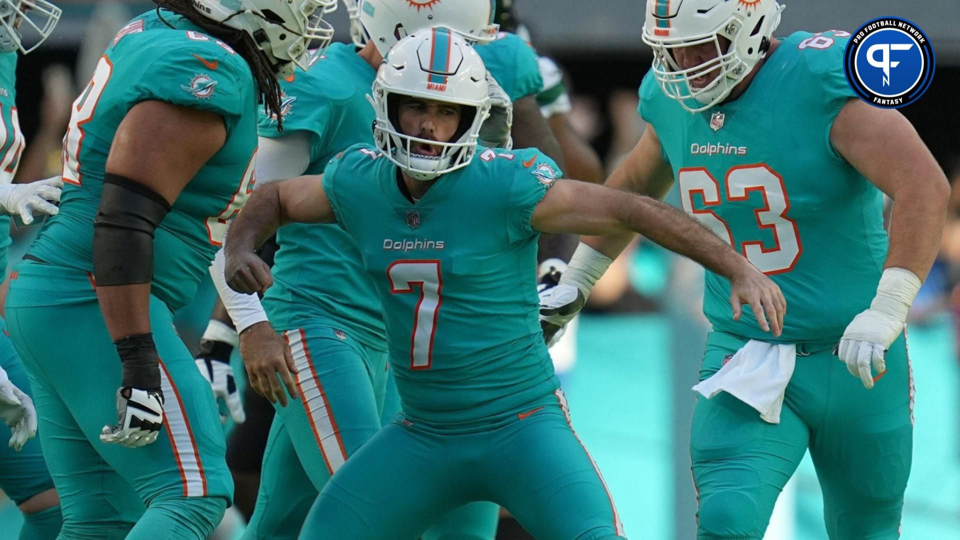 Jason Sanders (7) celebrates a go ahead field goal with seconds left in the game against New York Jets at Hard Rock Stadium.