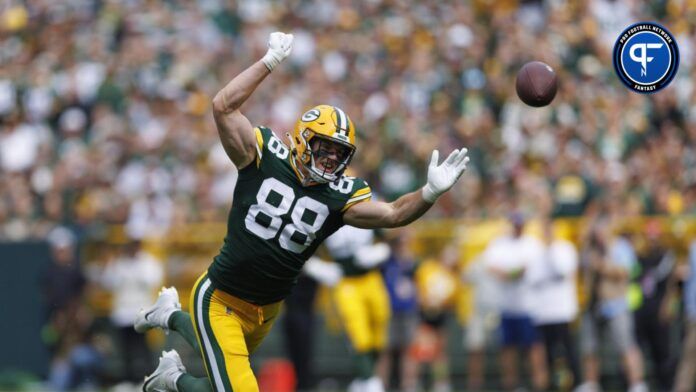 Green Bay Packers TE Luke Musgrave (88) is unable to make a catch.