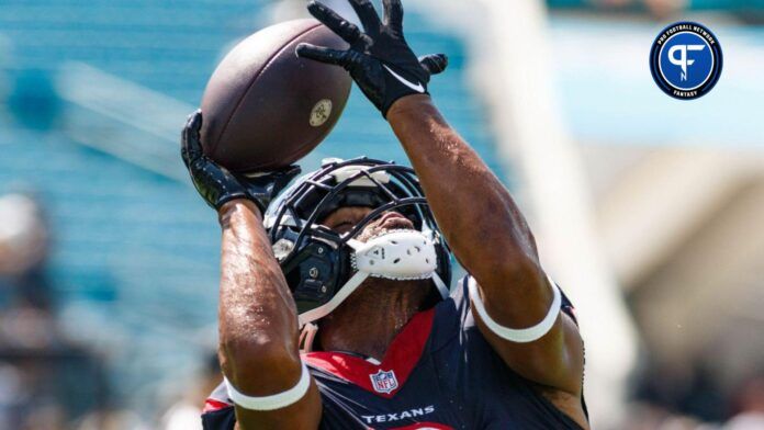 Robert Woods (2) catches the ball during the warm ups against the Jacksonville Jaguars at EverBank Stadium.