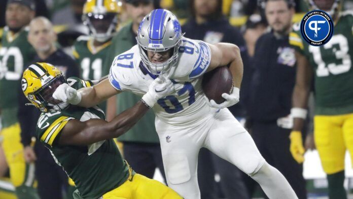 Packers safety Rudy Ford against Lions tight end Sam LaPorta during the Lions' 34-20 win on Thursday.