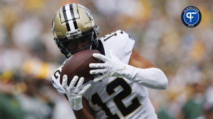 New Orleans Saints WR Chris Olave (12) catches a pass.