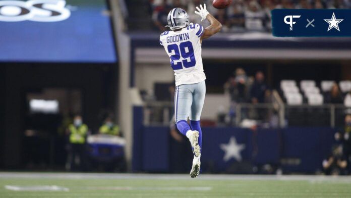 Dallas Cowboys CB C.J. Goodwin (29) catches a pass on a fake punt.