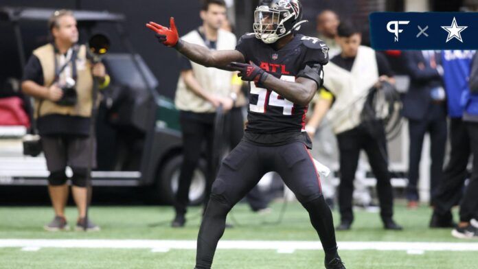 Atlanta Falcons LB Rashaan Evans (54) celebrates after making a stop.