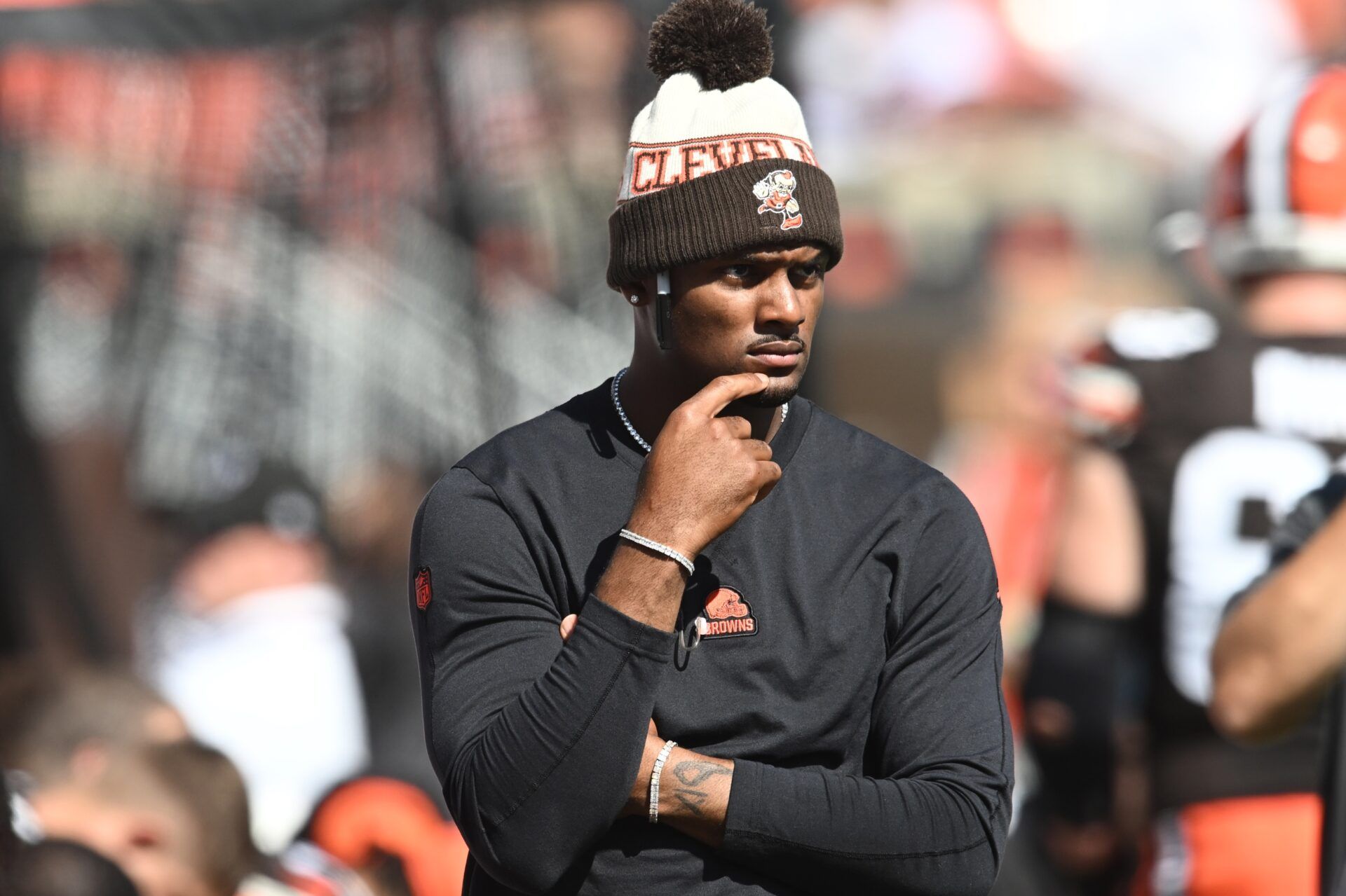 Cleveland Browns QB Deshaun Watson looks on during a game.