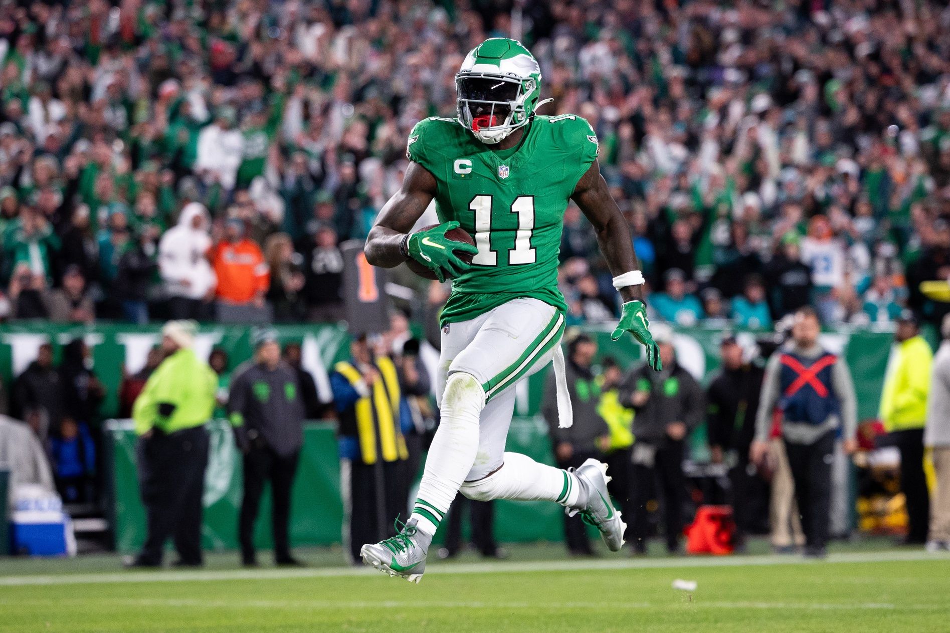 A.J. Brown (11) runs for a touchdown after his catch during the third quarter against the Miami Dolphins at Lincoln Financial Field.