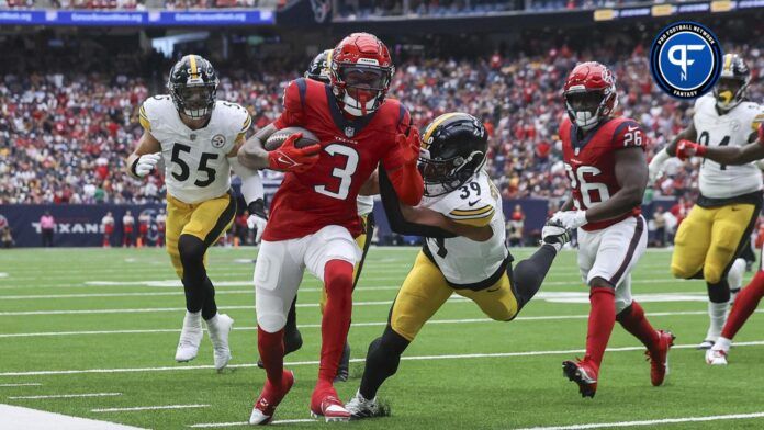 Houston Texans WR Tank Dell (3) runs after the catch against the Pittsburgh Steelers.