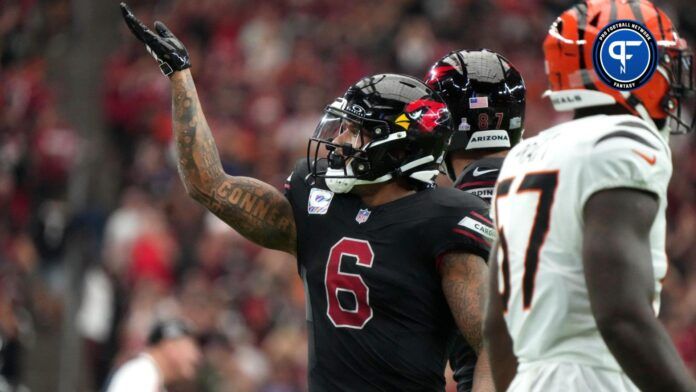 Arizona Cardinals running back James Conner (6) celebrates his first down run against the Cincinnati Bengals at State Farm Stadium.