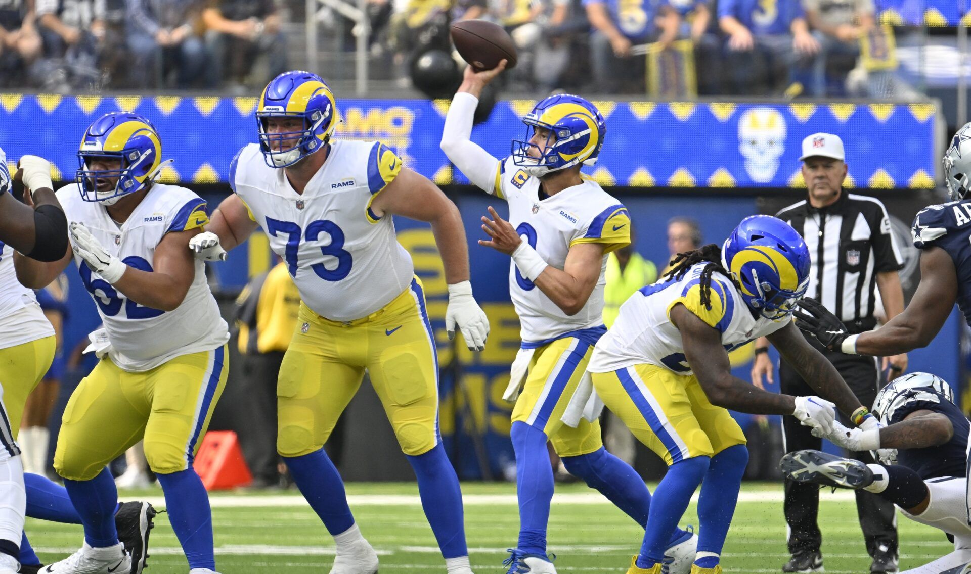 Los Angeles Rams QB Matthew Stafford (9) throws a pass against the Dallas Cowboys.