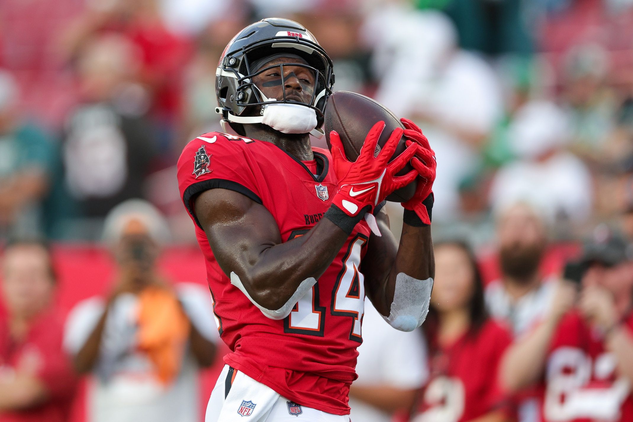 Chris Godwin (14) warms up before a game against the Philadelphia Eagles at Raymond James Stadium.