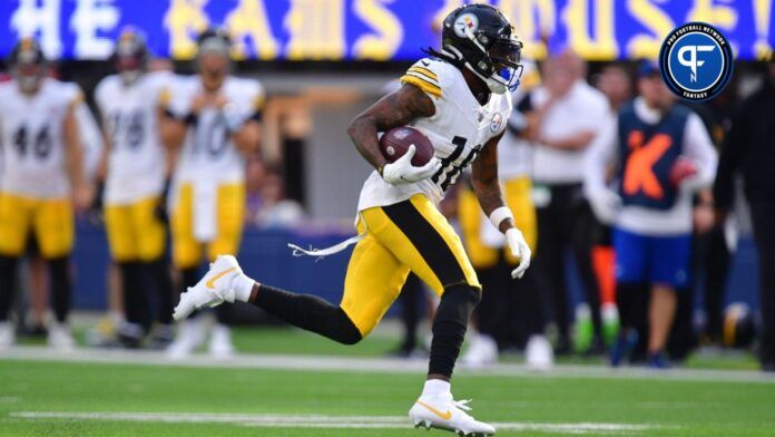 Pittsburgh Steelers wide receiver Diontae Johnson (18) runs the ball against the Los Angeles Rams during the second half at SoFi Stadium.