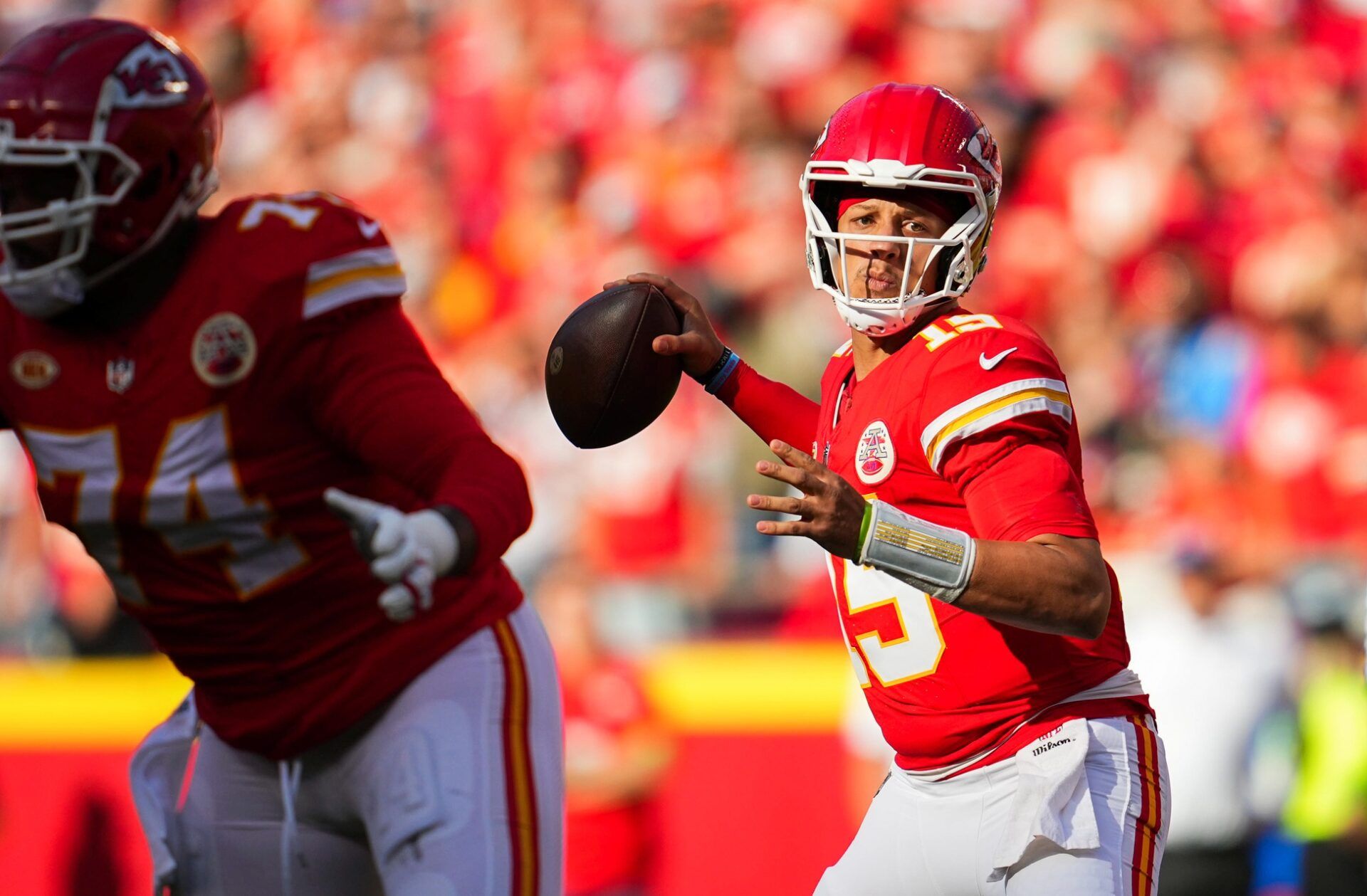 Kansas City Chiefs QB Patrick Mahomes (15) throws a pass.