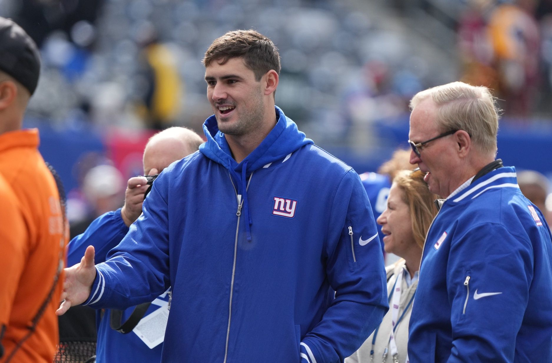 New York Giants QB Daniel Jones on the sidelines before a game.