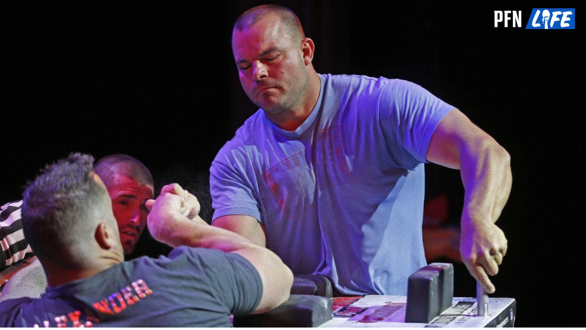 Tyson Bagent's father, Travis Bagent, arm wrestles.