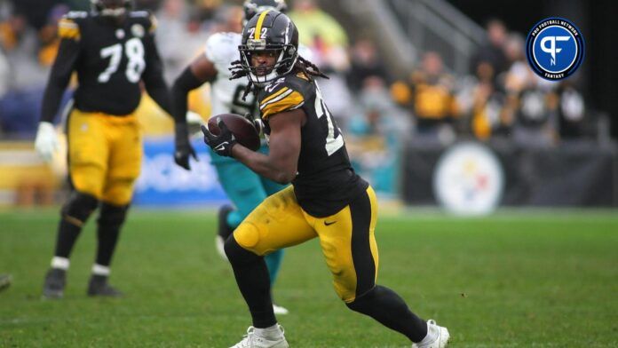 Pittsburgh Steelers WR Najee Harris runs with the football.