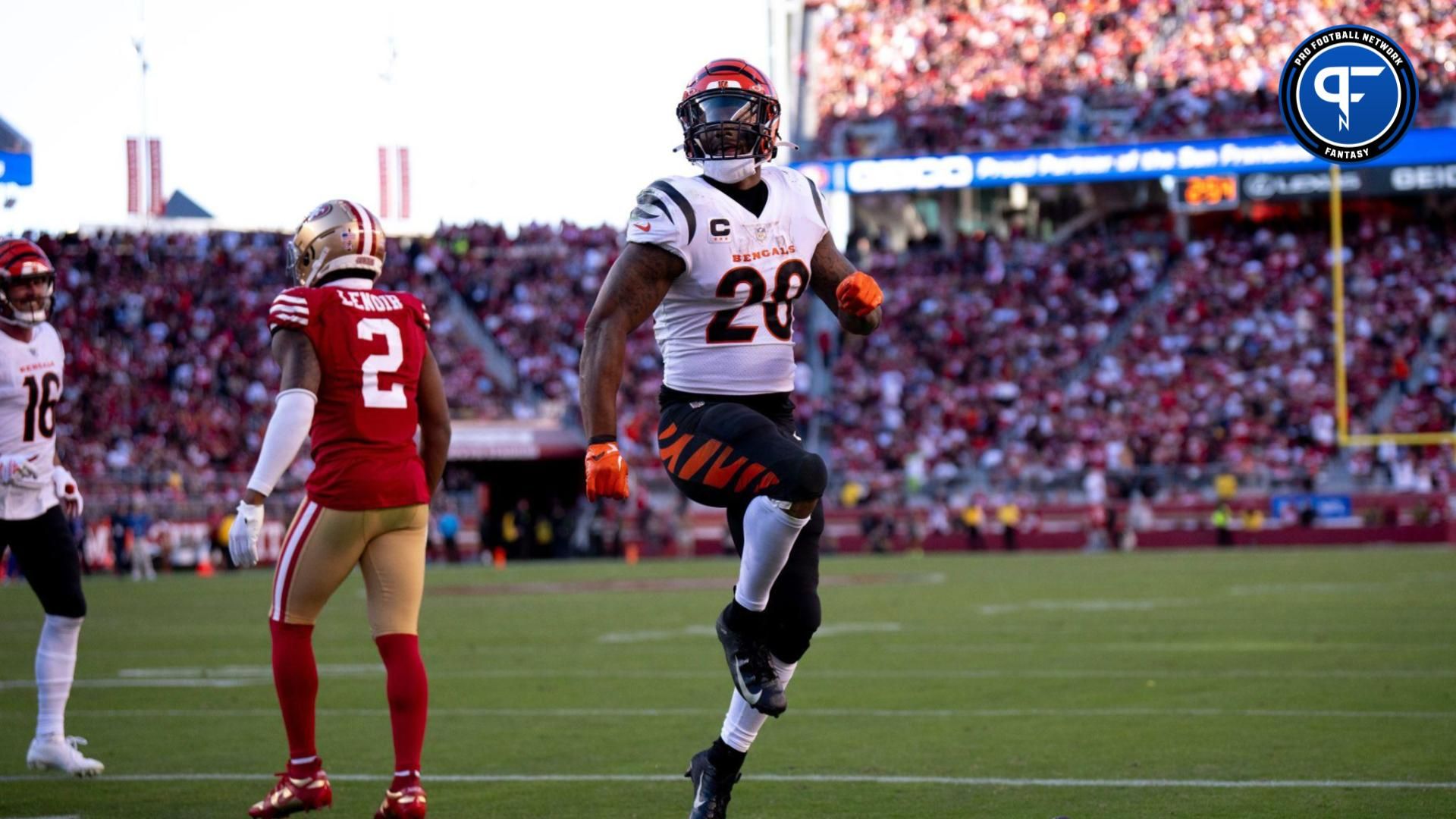 Joe Mixon (28) celebrates after scoring a touchdown in the fourth quarter of the NFL game between the Cincinnati Bengals and the San Francisco 49ers at Levi Stadium.