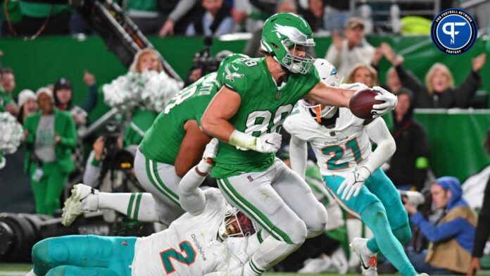 Dallas Goedert (88) scorers a touchdown against Miami Dolphins linebacker Bradley Chubb (2) during the second quarter at Lincoln Financial Field.