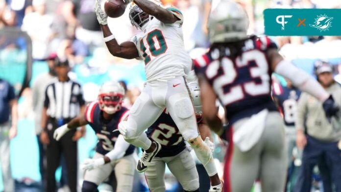 Miami Dolphins wide receiver Tyreek Hill (10) makes a catch against the New England Patriots during the second half at Hard Rock Stadium.