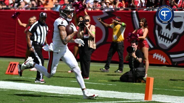 Tampa Bay Buccaneers wide receiver Mike Evans (13) catches a touchdown pass in the first quarter against the Atlanta Falcons at Raymond James Stadium.