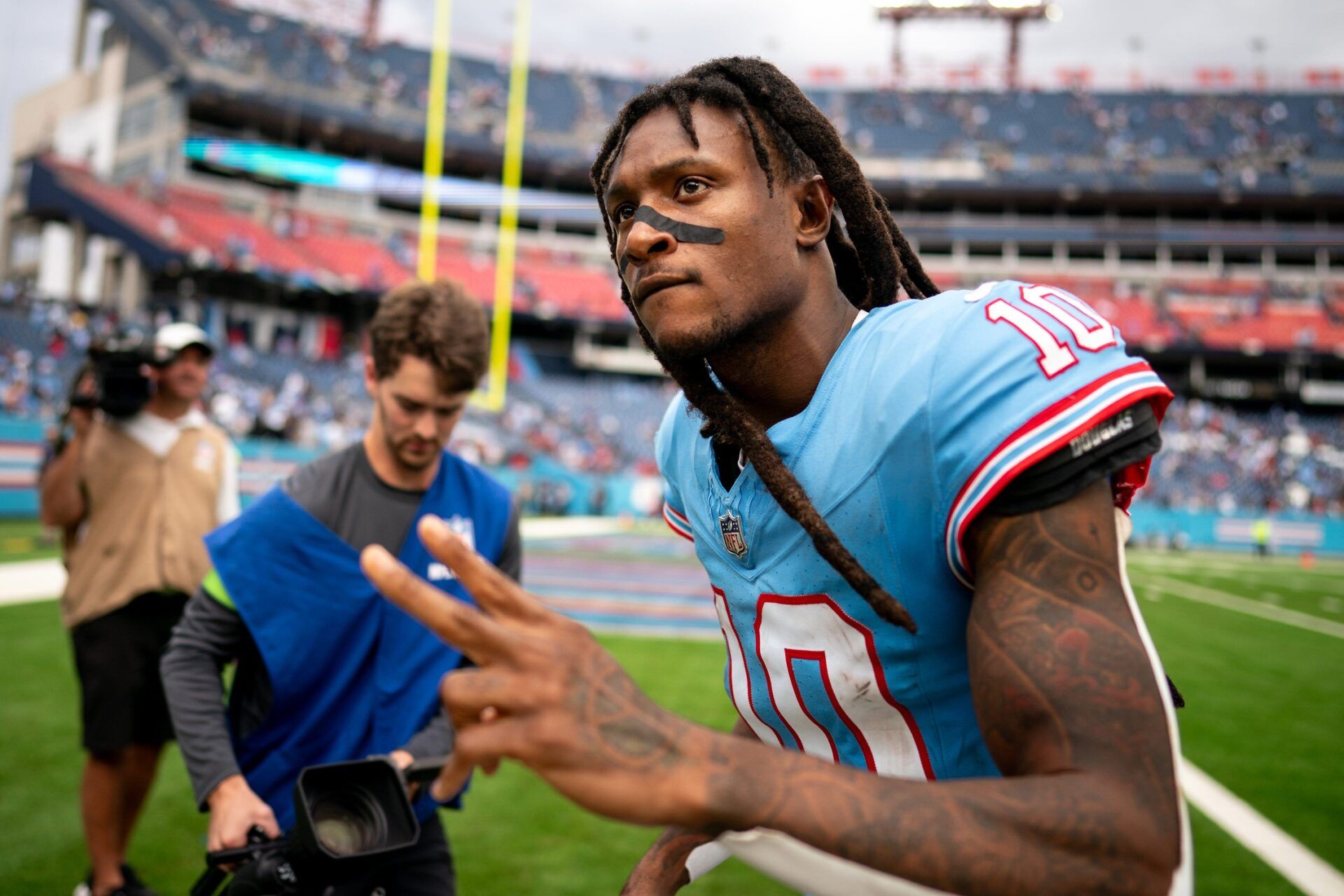 Tennessee Titans wide receiver DeAndre Hopkins (10) celebrates after defeating the Atlanta Falcons at Nissan Stadium in Nashville, Tenn., Sunday, Oct. 29, 2023.